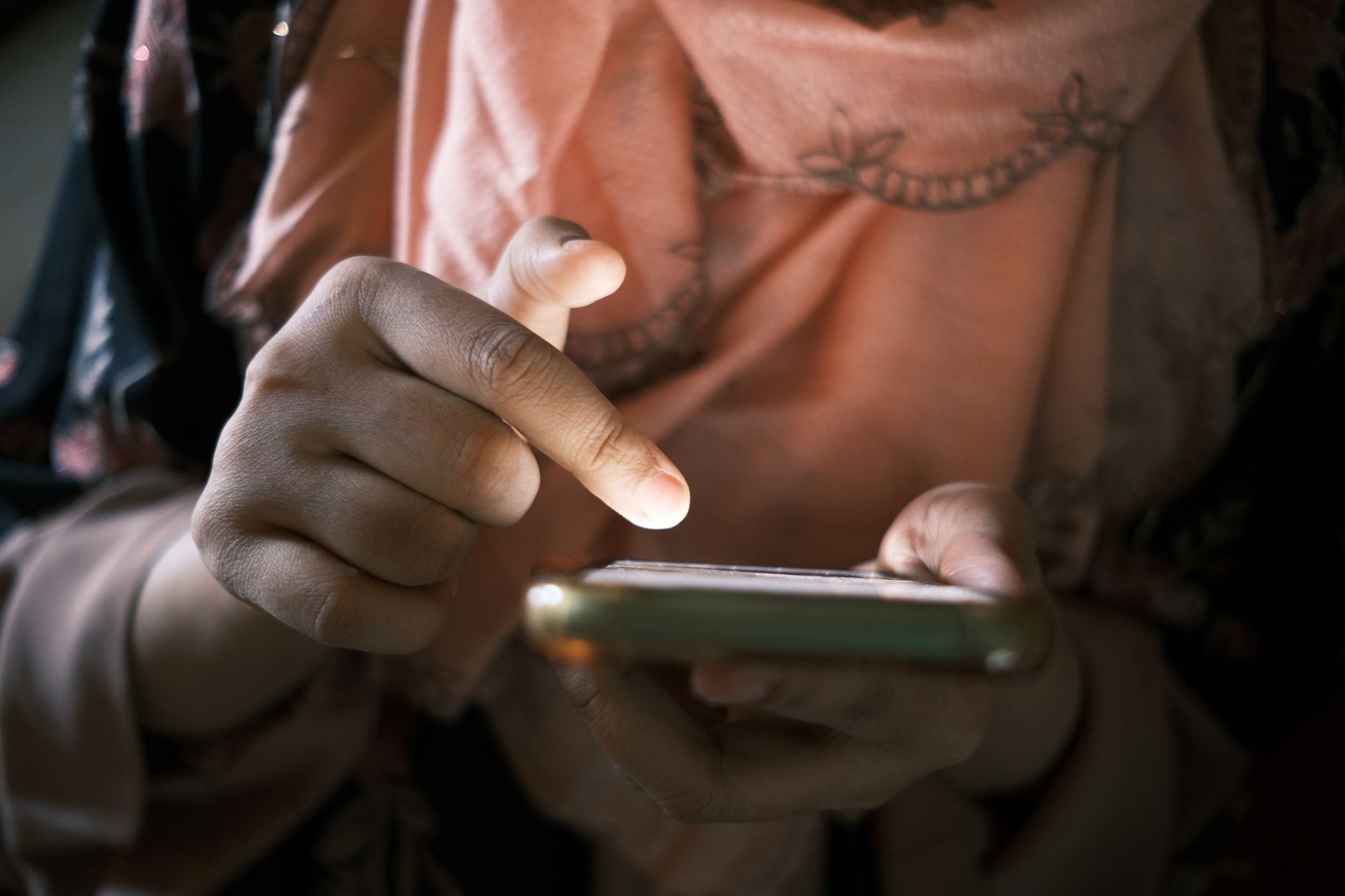 You don't know as much as you think: How skimming headlines fuels misinformation