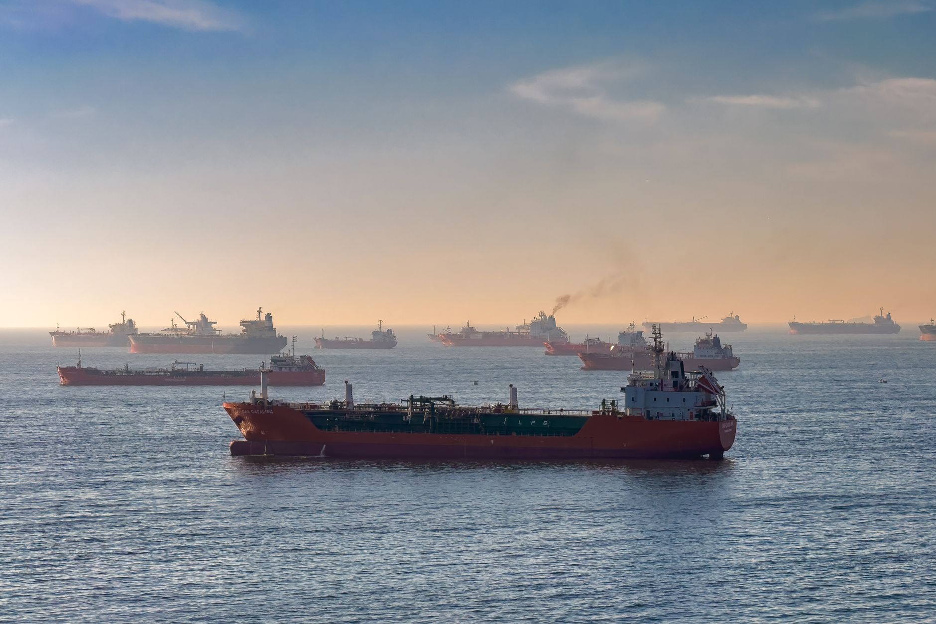 Iran-Oman Shipping Deal Would Give Tehran Control Over Inbound Hormuz Traffic
