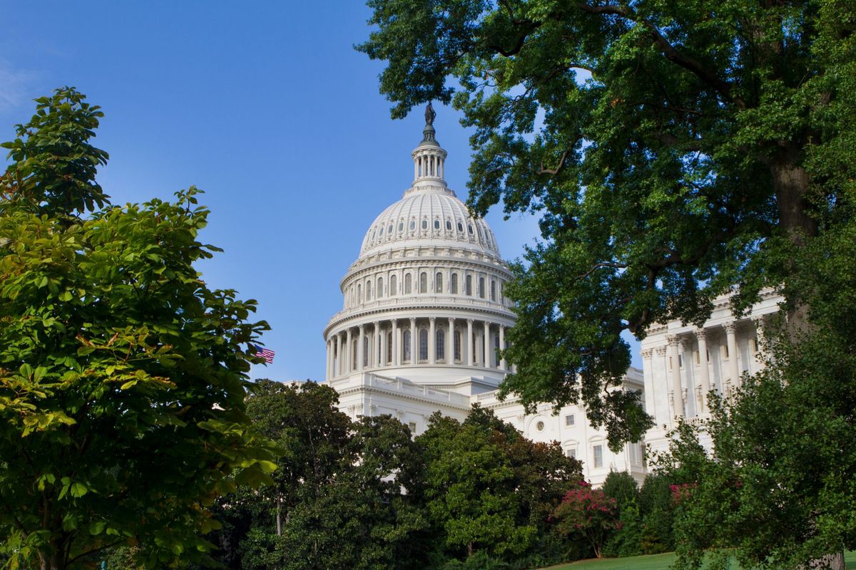 US passes bill imposing 100% tariffs on purchase of Russian oil and gas