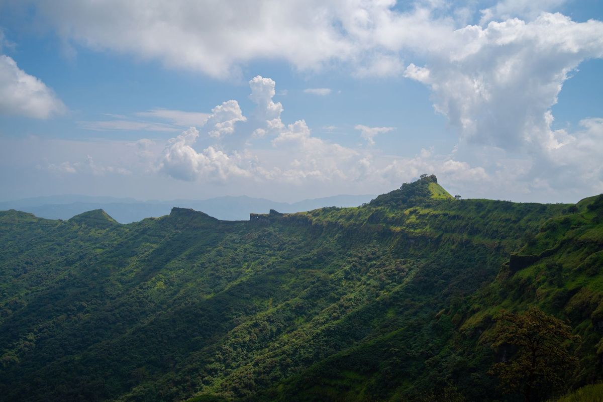 Mumbai : ना माथेरान ना महाबळेश्वर, वीकेंडला करा मुंबईजवळील 'या' स्वर्गाहून सुंदर हिल स्टेशनची सफर