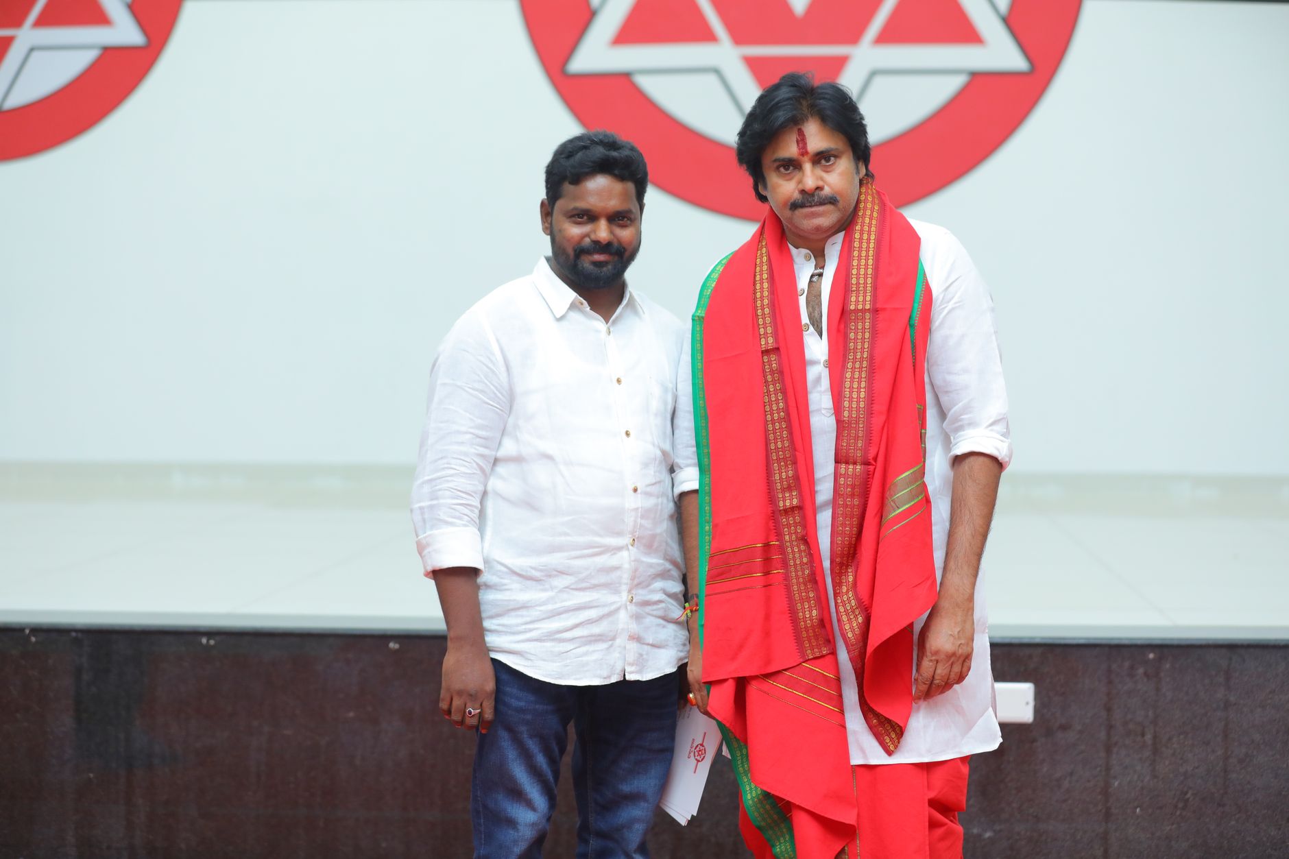 Chiranjeevi : అభిమానం చూపించడమే కాదు.. చిరంజీవి కామెంట్స్.. చెన్నై లవ్ స్టోరీ ప్రీ రిలీజ్ ఈవెంట్..