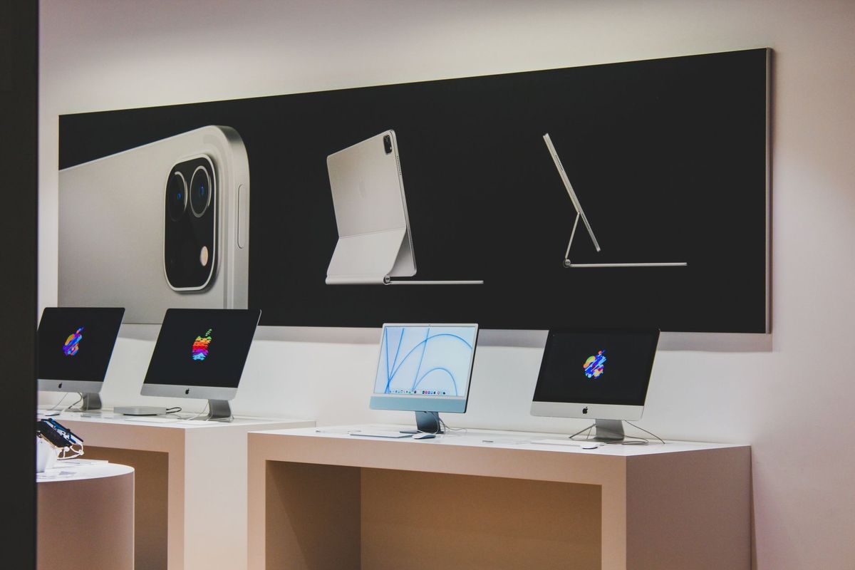 Apple adds new MacBook Air configs, iPhone 16 Plus models, more to refurb store