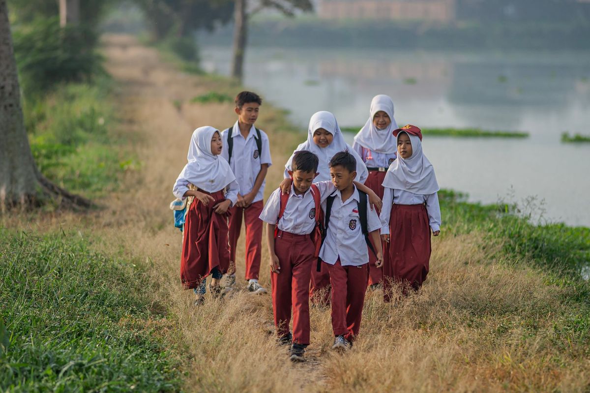 Schools closed as Indonesia battles wildfires