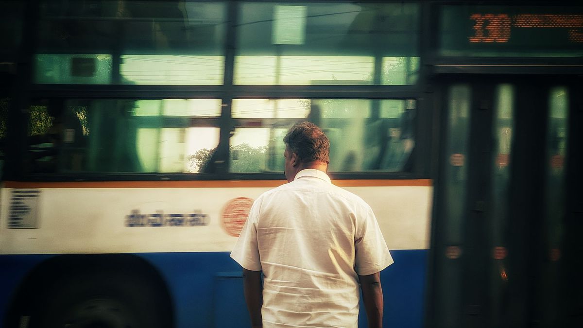 ಮೈಸೂರು-ಬೆಂಗಳೂರು ಎಕ್ಸ್ಪ್ರೆಸ್ವೇನಲ್ಲಿ KSRTC ಅಪಘಾತಕ್ಕೆ ಟ್ವಿಸ್ಟ್! ಕೇರಳಂ ಬಸ್ಗಳನ್ನೇ ಟಾರ್ಗೆಟ್ ಮಾಡಿ ಮೊಟ್ಟೆ ಎಸತ?