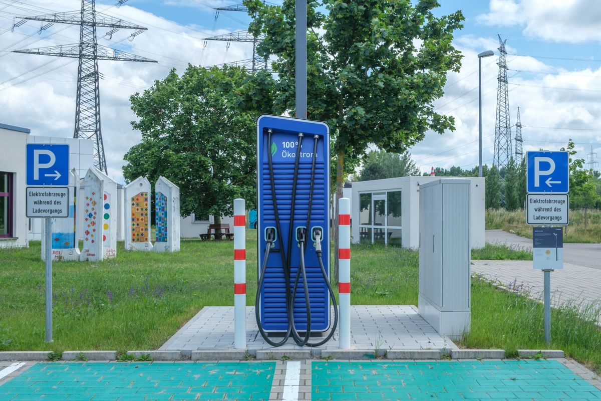 Oman sets EV charging fees from October 1