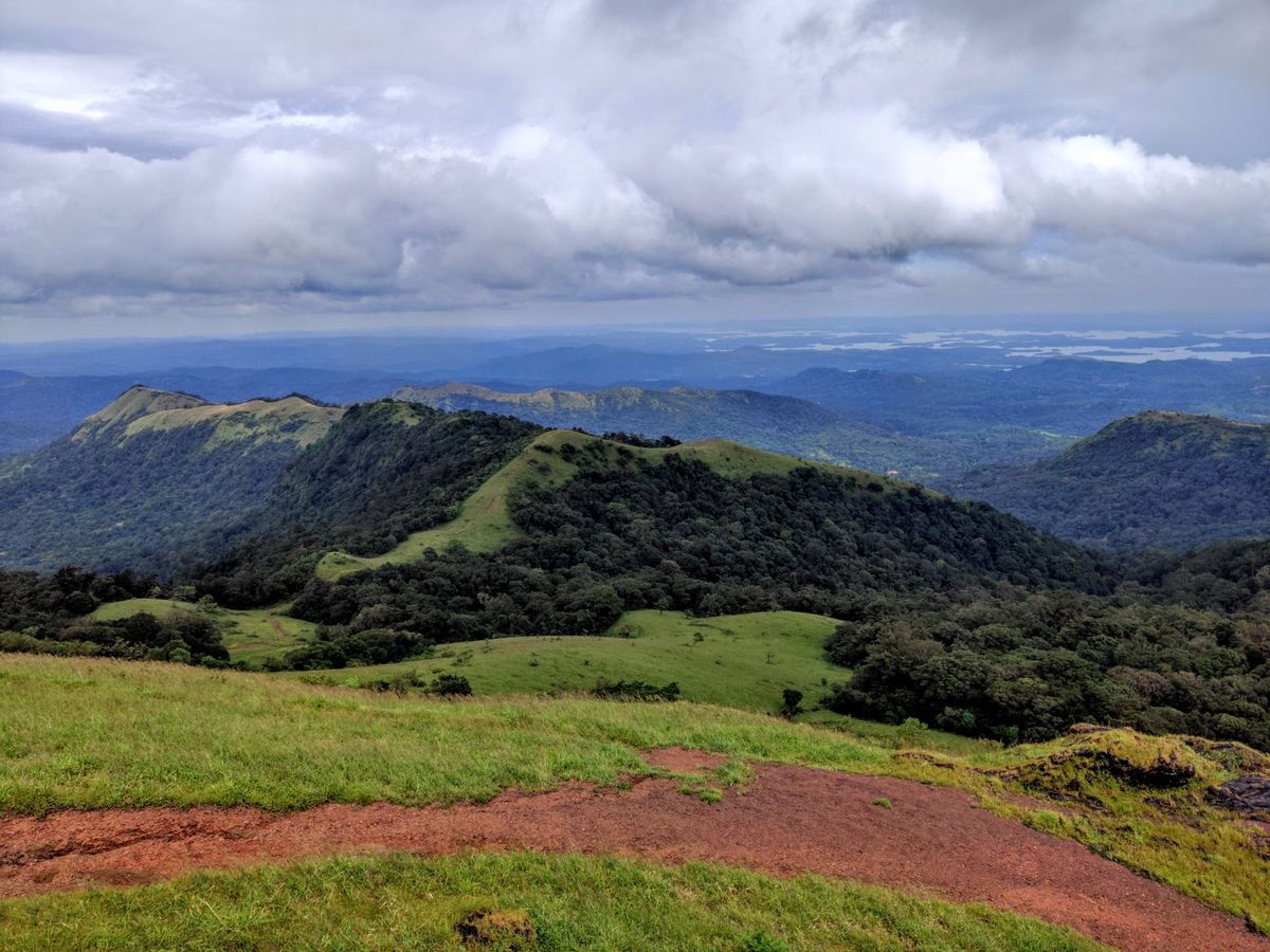 ಕೊಡಚಾದ್ರಿಯಲ್ಲಿ ಆಯತಪ್ಪಿ ಬಿದ್ದಾತನ ರಕ್ಷಣೆ
