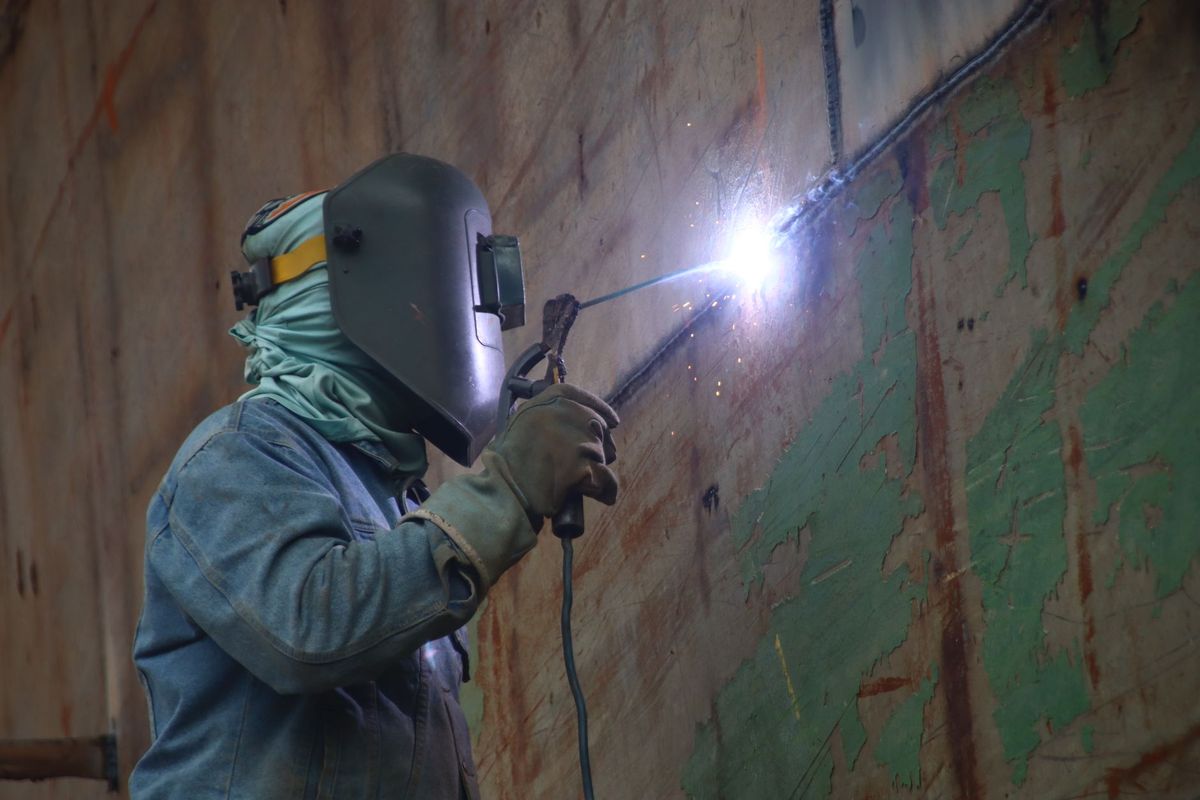 Toxic gas leak kills eight workers at Bangladesh shipbreaking yard