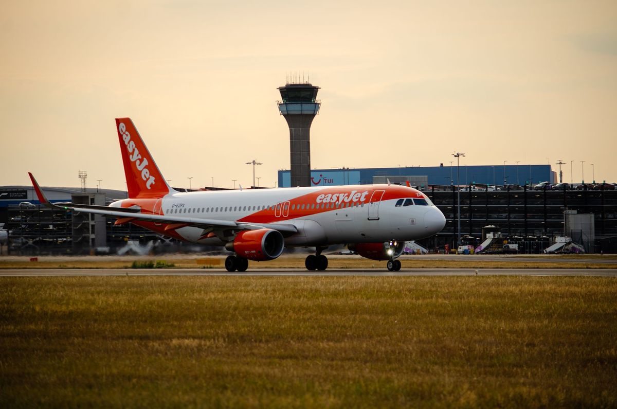 Airlines criticise air traffic control as second glitch causes more disruption in UK