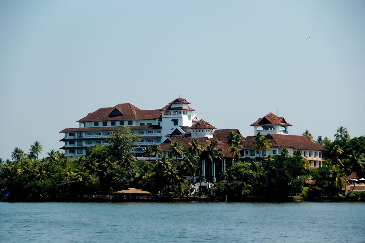 നിതിൻ രാജിന്റെ ആത്മഹത്യാ കേസ്; ക്രൈം ബ്രാഞ്ച് ഡിവൈഎസ്പി സുധീർ കല്ലനെതിരെ നടപടിക്ക് ശുപാർശ ചെയ്യേണ്ടി വരുമെന്ന് കോടതി