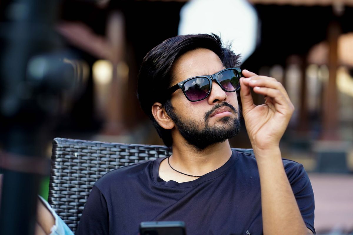 "என்னைய கொன்னுடுங்க போலீஸ்" இறந்து விட்டதாக போஸ்டர் அடித்து கதறி துடிக்கும் ஜிபி முத்து...! இந்த நிலைமைக்கு வந்தது ஏன்?