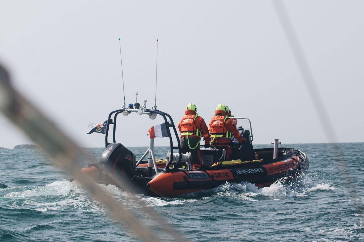 Indonesia searches for boat that went missing near Anak Krakatau volcano