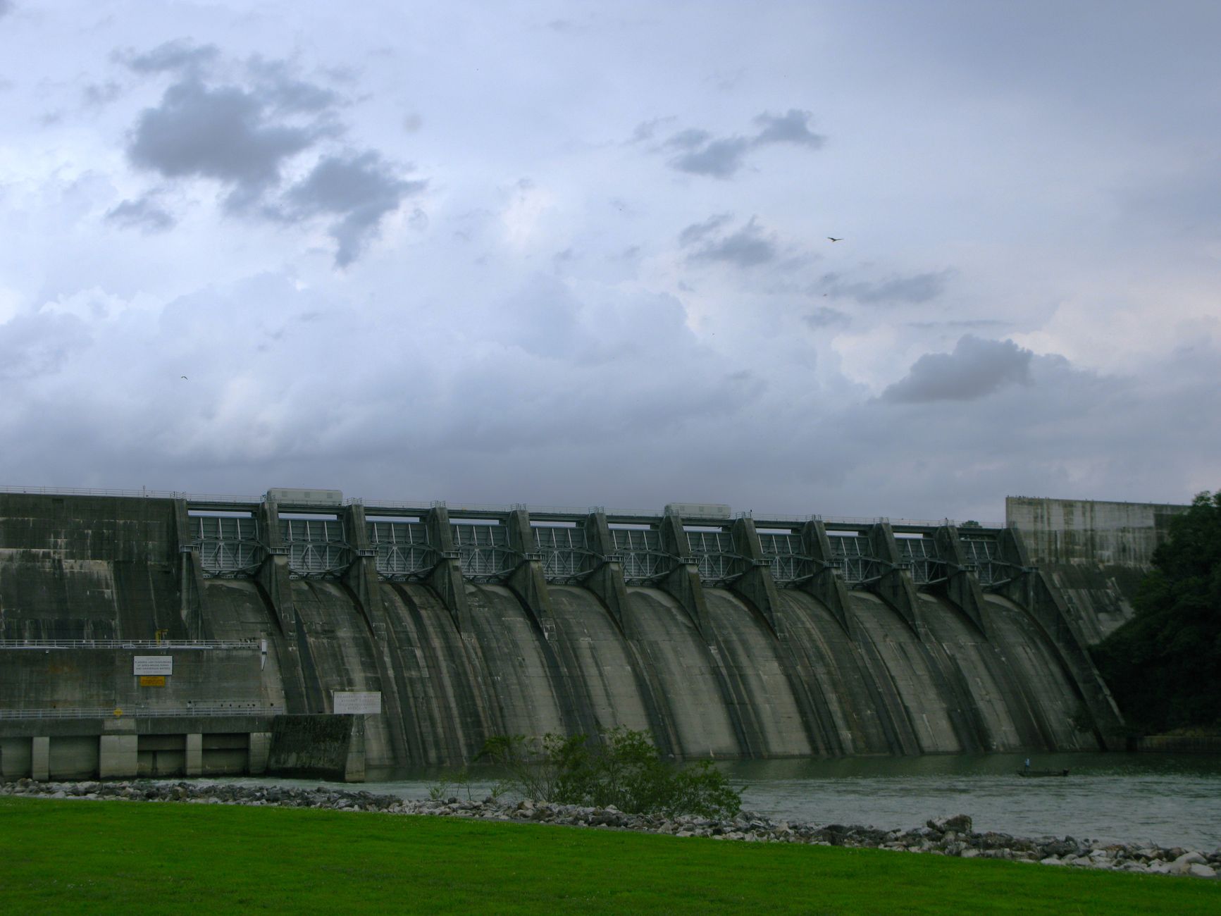 Philippines: Gigawatt-scale hydropower to help stabilise electricity grid, boost renewables for AI, chips — and cut coal
