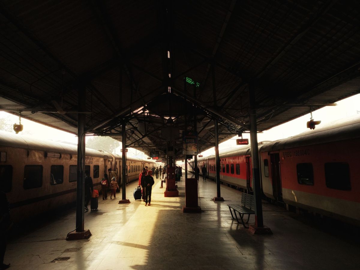 தென்மாவட்ட பல்வேறு ரெயில்களின் போக்குவரத்தில் மாற்றம்