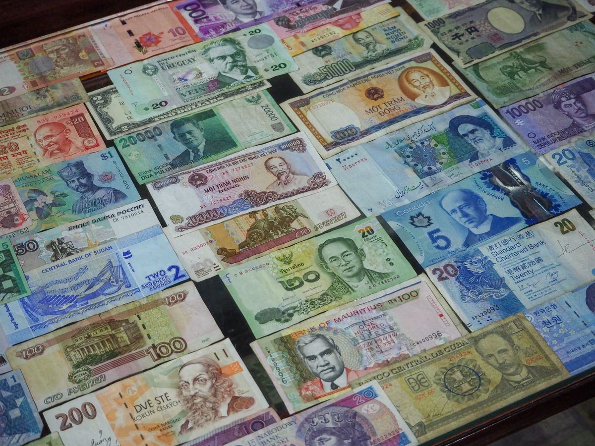Indian rupee, Pakistani rupee and Philippine peso stay soft, lifting dirham value for expats. Should you remit now?