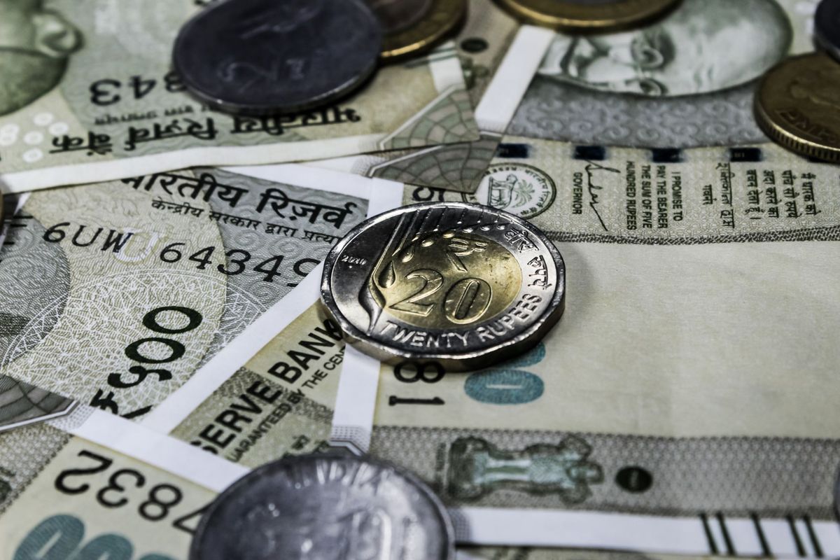 RBI brings forward deadline for banks to raise FCNR deposits after strong response