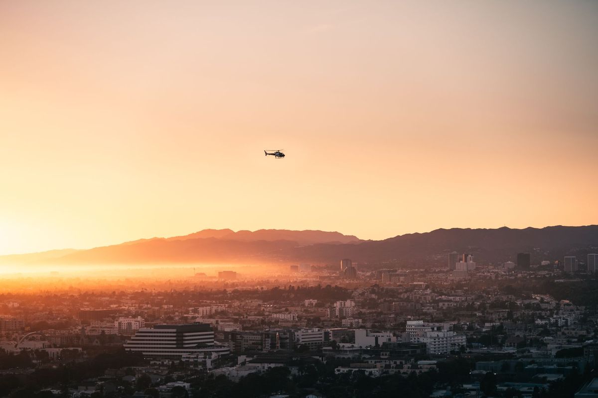 Three killed as news helicopter crashes in Los Angeles | VIDEO