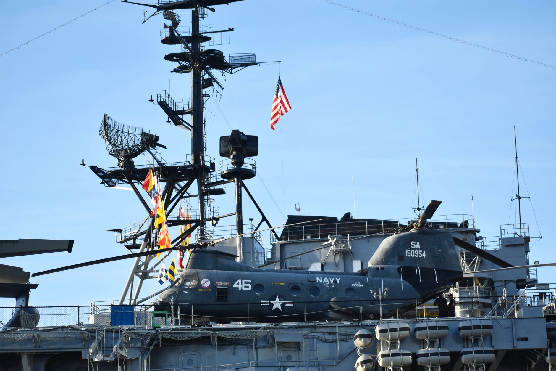 US launches 'powerful' retaliatory strikes on Iran; Egypt probes drone-hit port fire