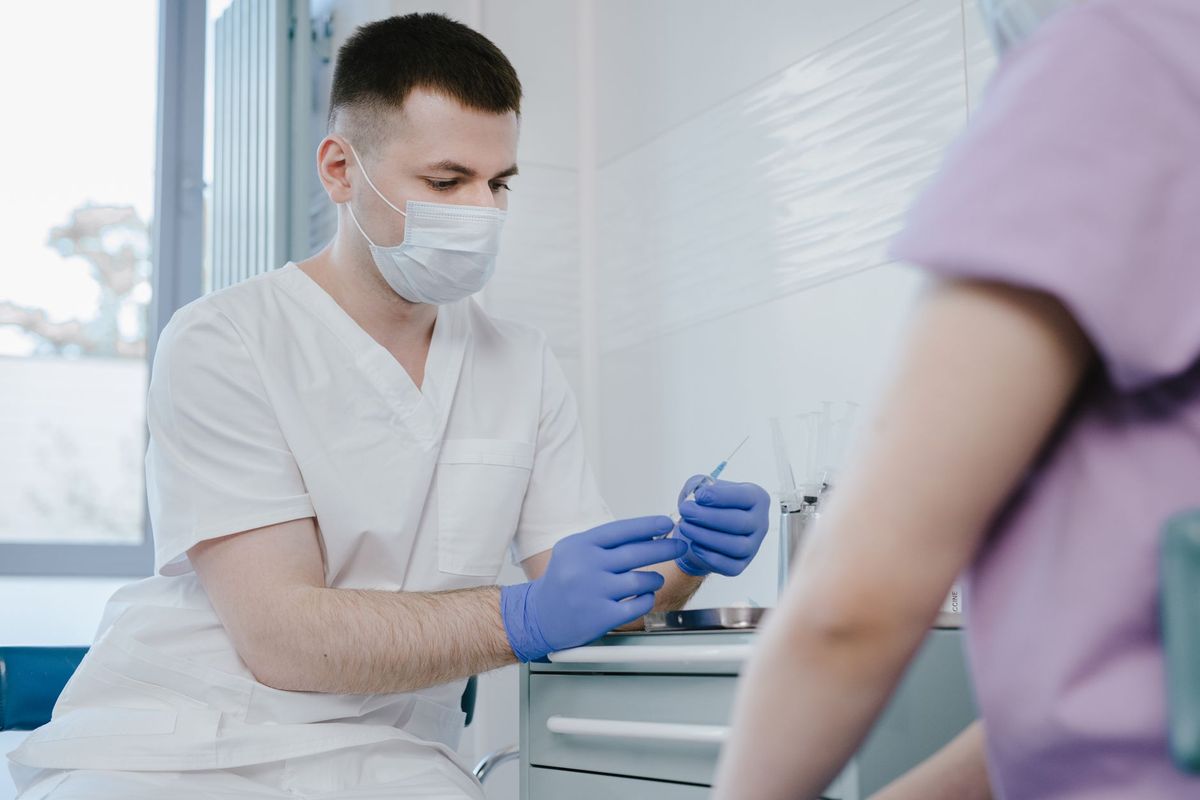 H1N1 cases rise, demand for flu vaccines jumps: Who should get the shot and what do doctors recommend?