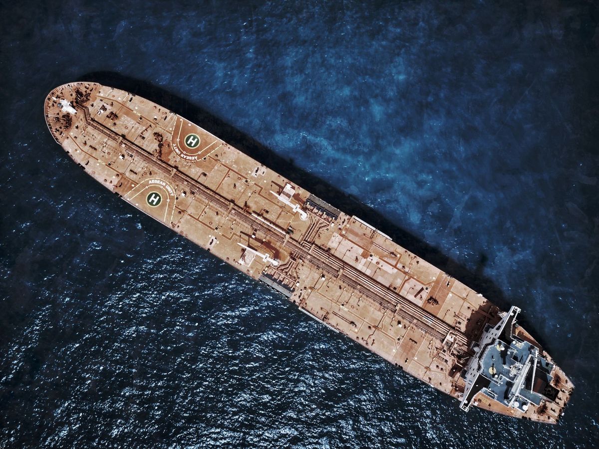 US strikes Iranian oil tankers as Tehran targets American base in Jordan