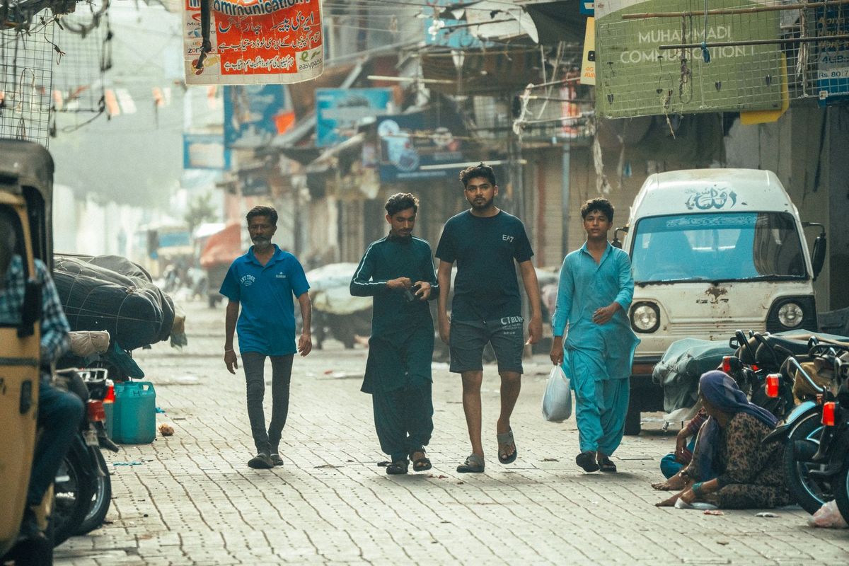 ईरान में अमेरिका-भारत का झंडा जलाते लोगों का नहीं ये वीडियो