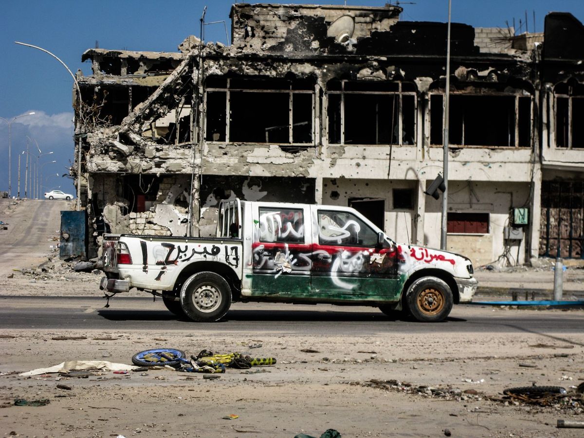 Government-aligned forces clash with Houthis in western Yemen