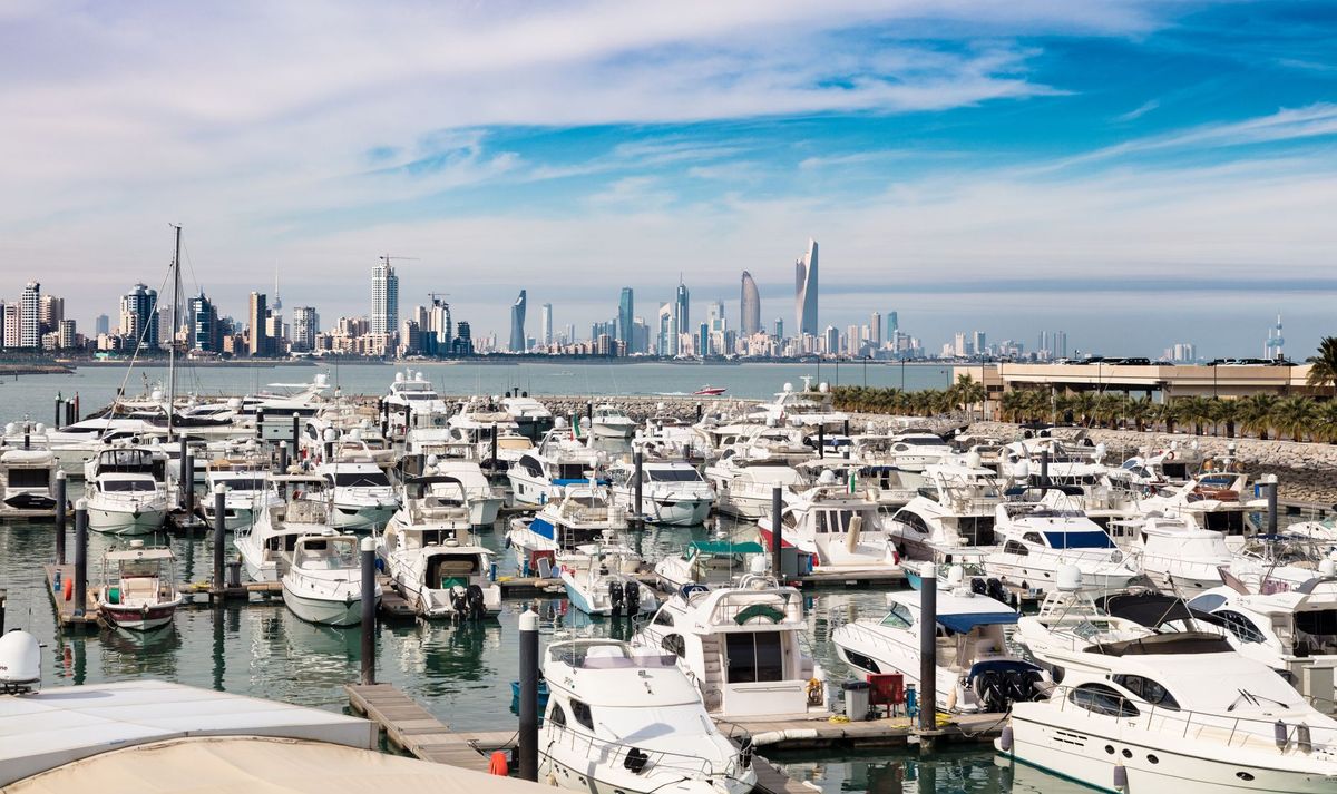 Kuwait Reviews Rising Shipping Costs Amid Strait of Hormuz Disruptions