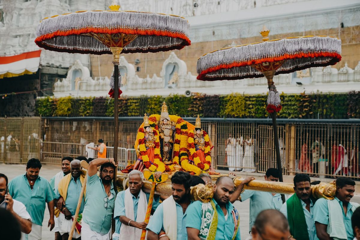 Kolhapur News : विधिवत पूजेनंतर मेतकेतील बाळूमामांचा मूळ दिव्यखांब भाविकांसाठी खुला