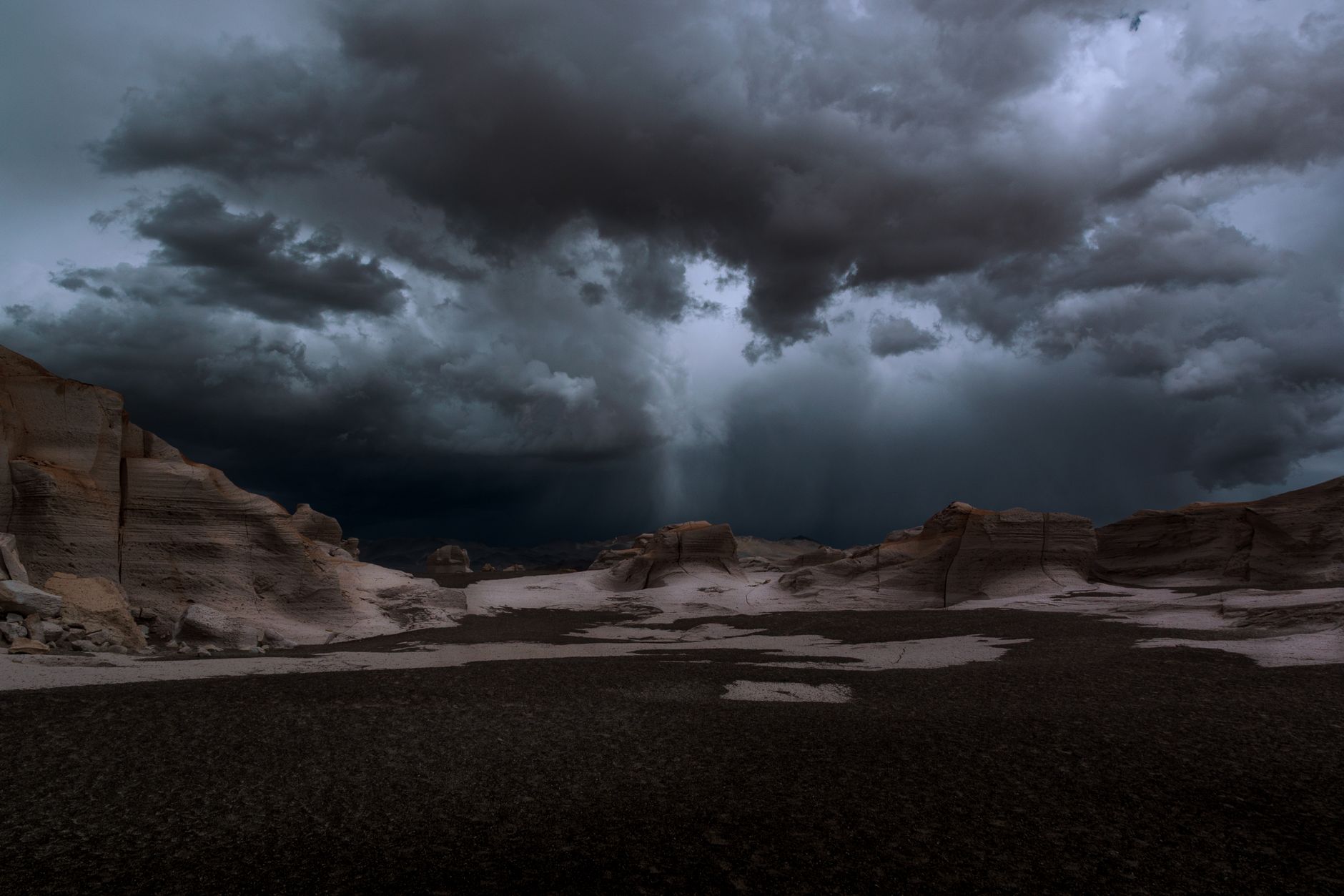 Several wilayats in South Al Batinah Governorate receive rainfall