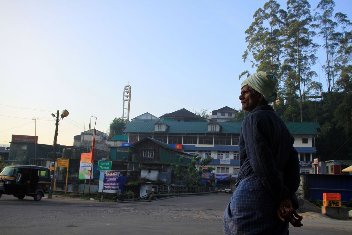 വില്ലേജിൽ കട്ടപ്പണി, നാട്ടുകാർക്കും