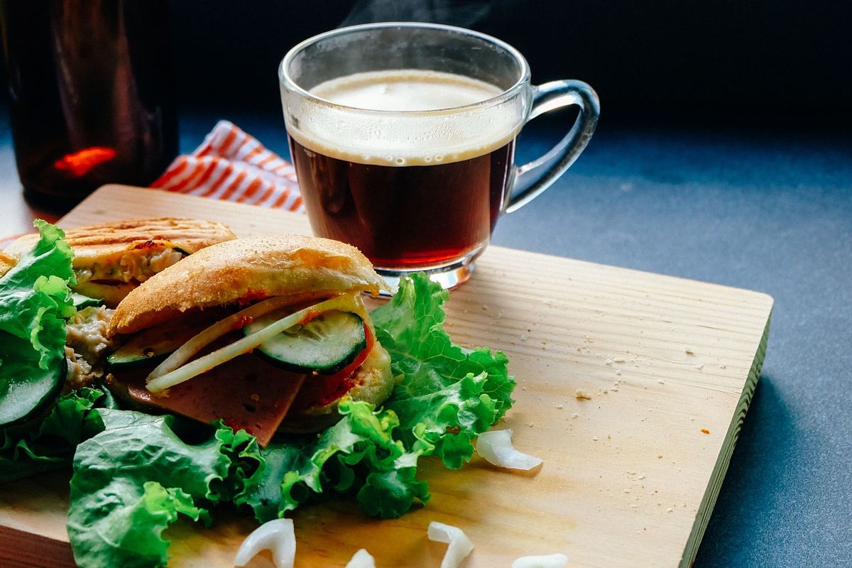 Is it worse to eat junk food early in the day?