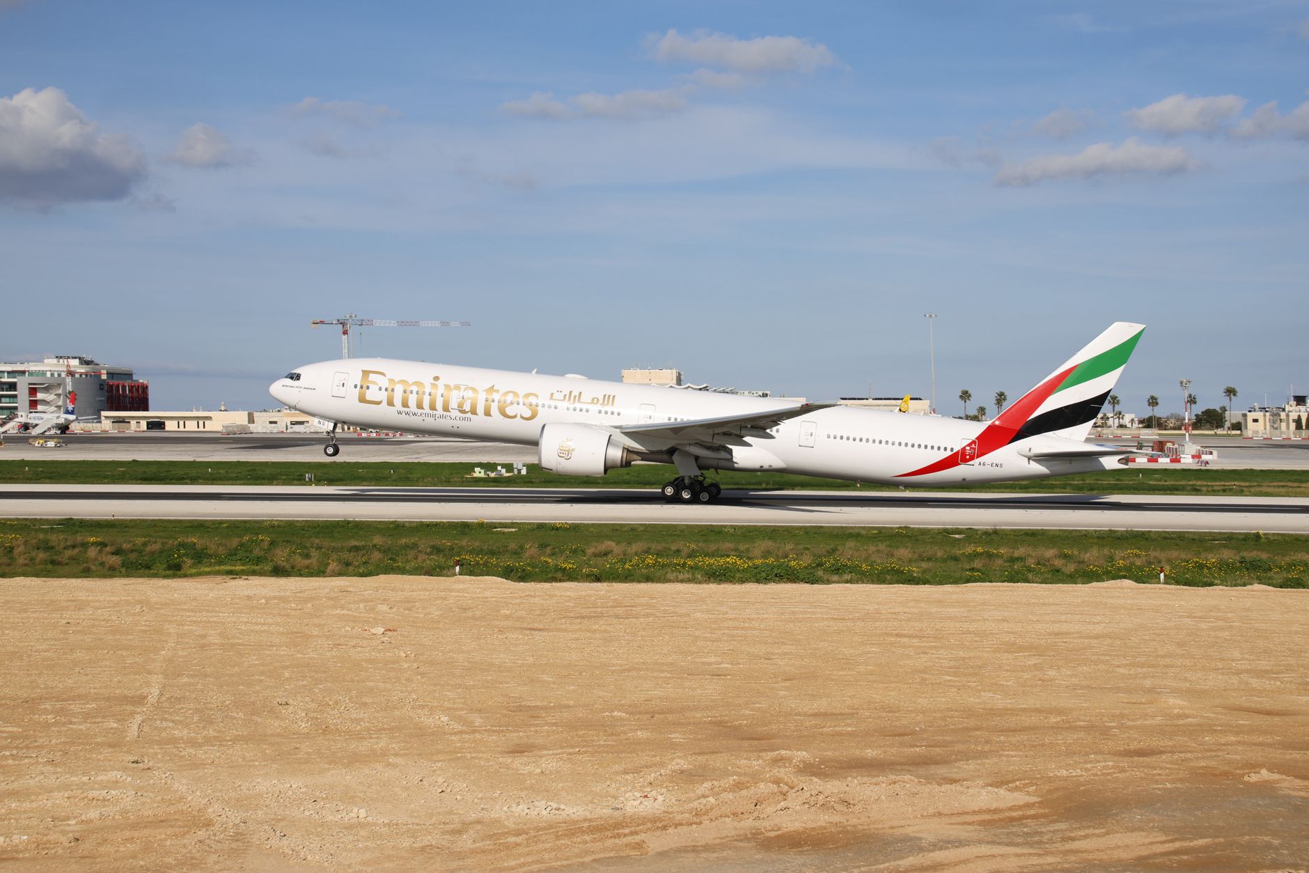 UAE airlines cancel Kuwait flights: Emirates, Etihad and Air Arabia services affected
