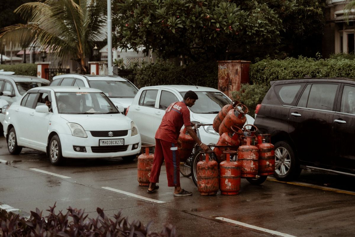 LPG subsidy: Aadhaar biometric authentication mandatory for subsidised refills from Oct 1