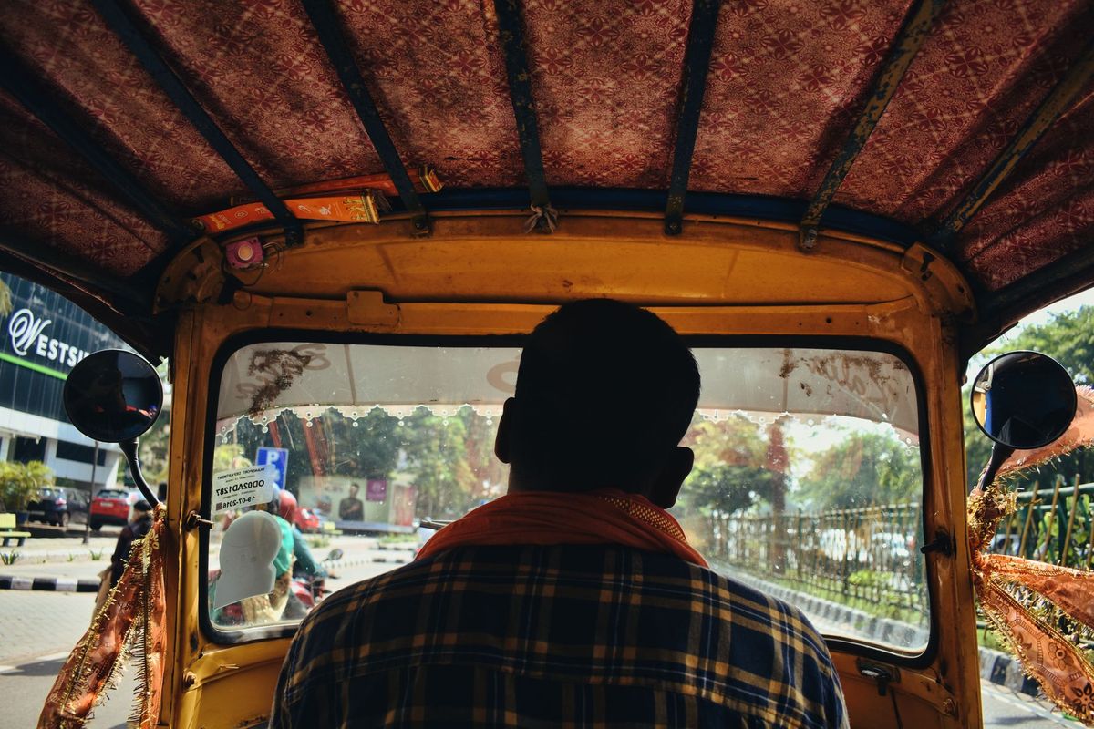 টোটো চালকের গান গাওয়ার প্রতিভা