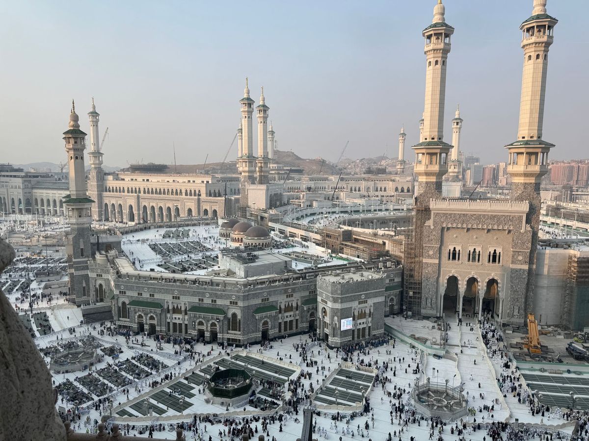 Saudi Arabia denies reports of suicide bomber at Grand Mosque in Makkah