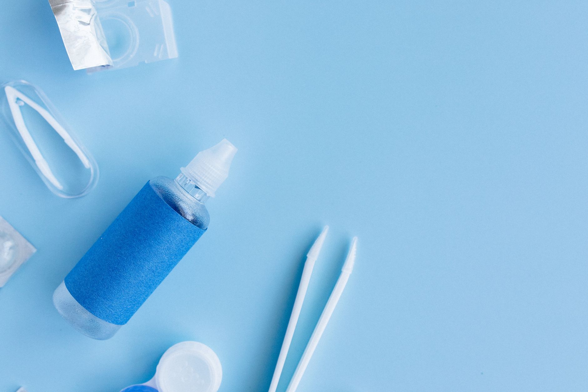 Eye Drops: వర్షాకాలంలో ఐ డ్రాప్స్ వాడుతున్నారా?.. కళ్ల కలకలు, ఇన్ఫెక్షన్ల వేళ ఈ పొరపాటు అస్సలు చేయకండి!