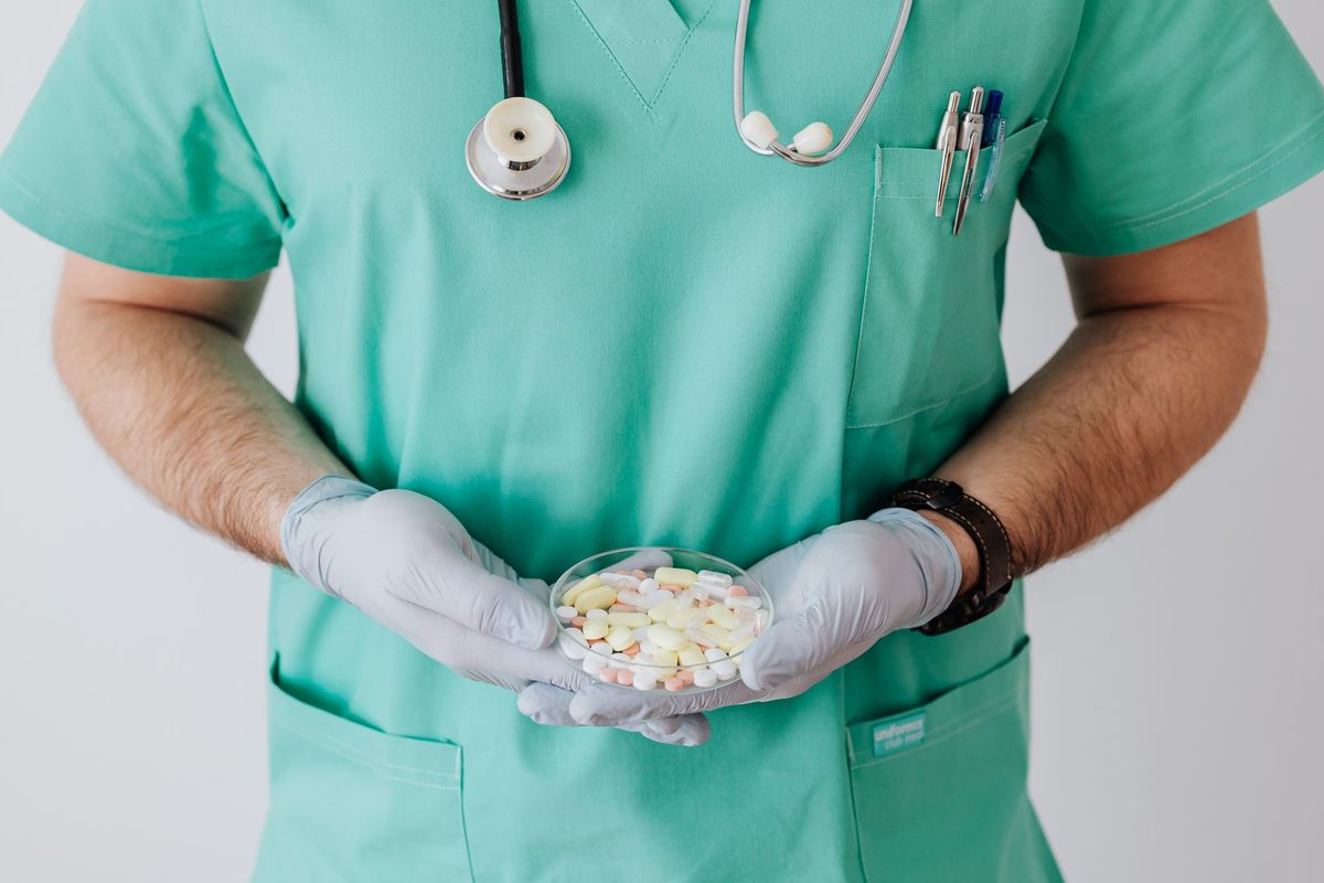 MoH probes expat doctor over patient privacy violations, photo publication
