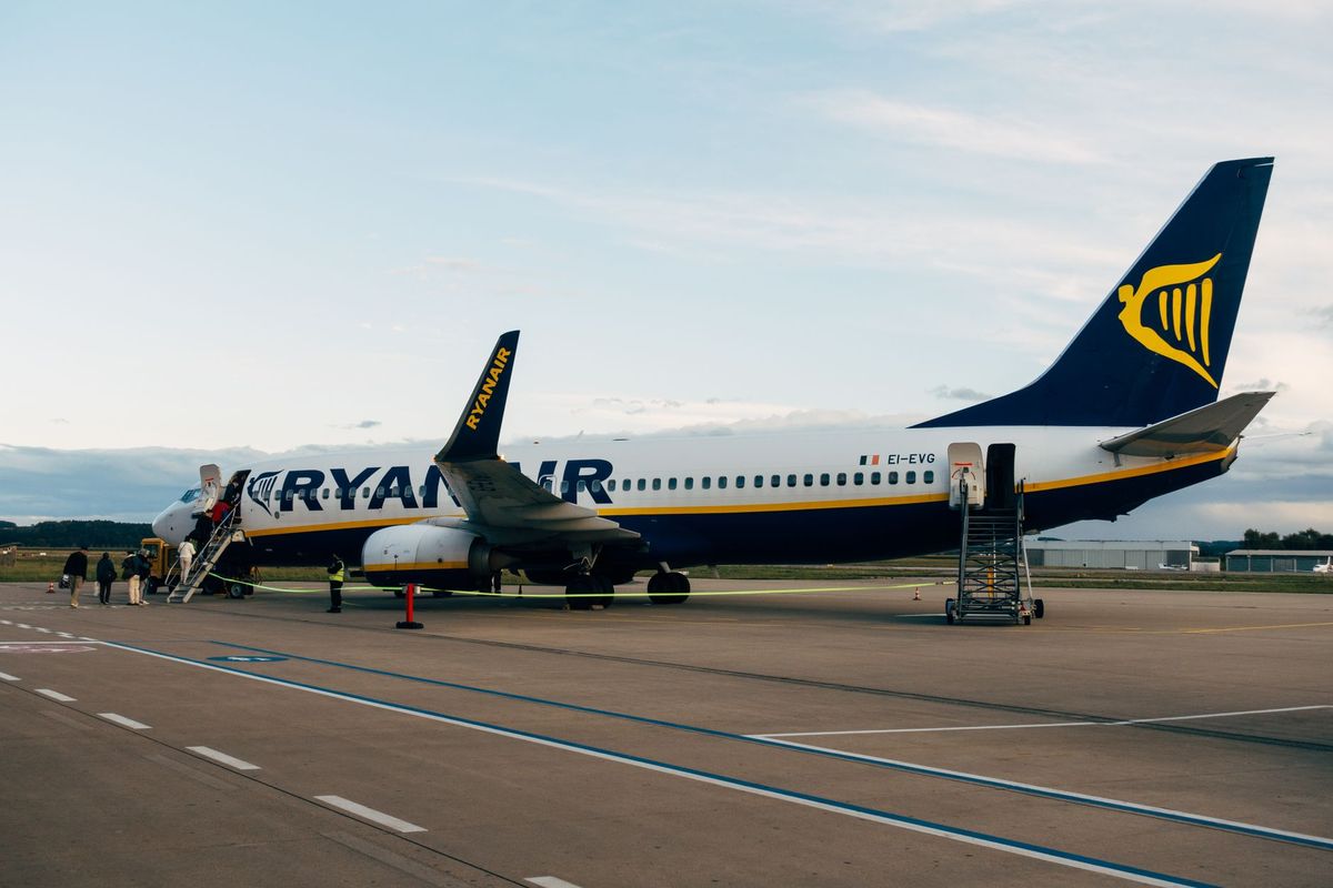 Ryanair boss Michael O'Leary apologises over 'high-fare rapists' remarks