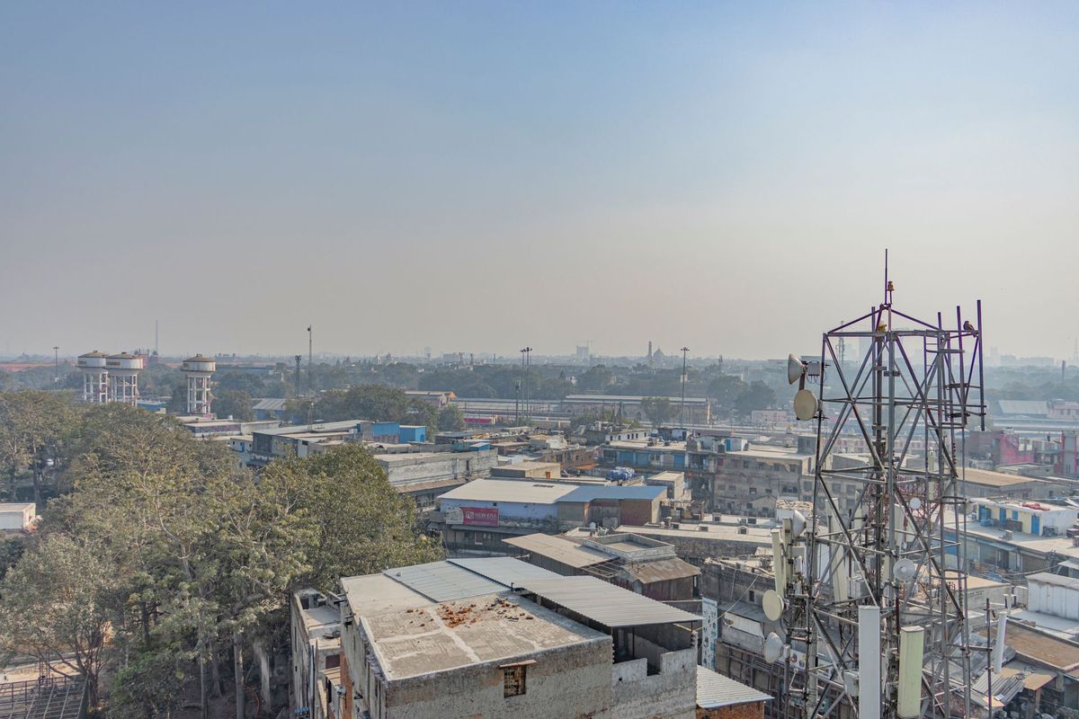 दिल्ली में हॉस्टल ढहने की घटना के चश्मदीद स्टूडेंट्स ने बीबीसी को क्या-क्या बताया