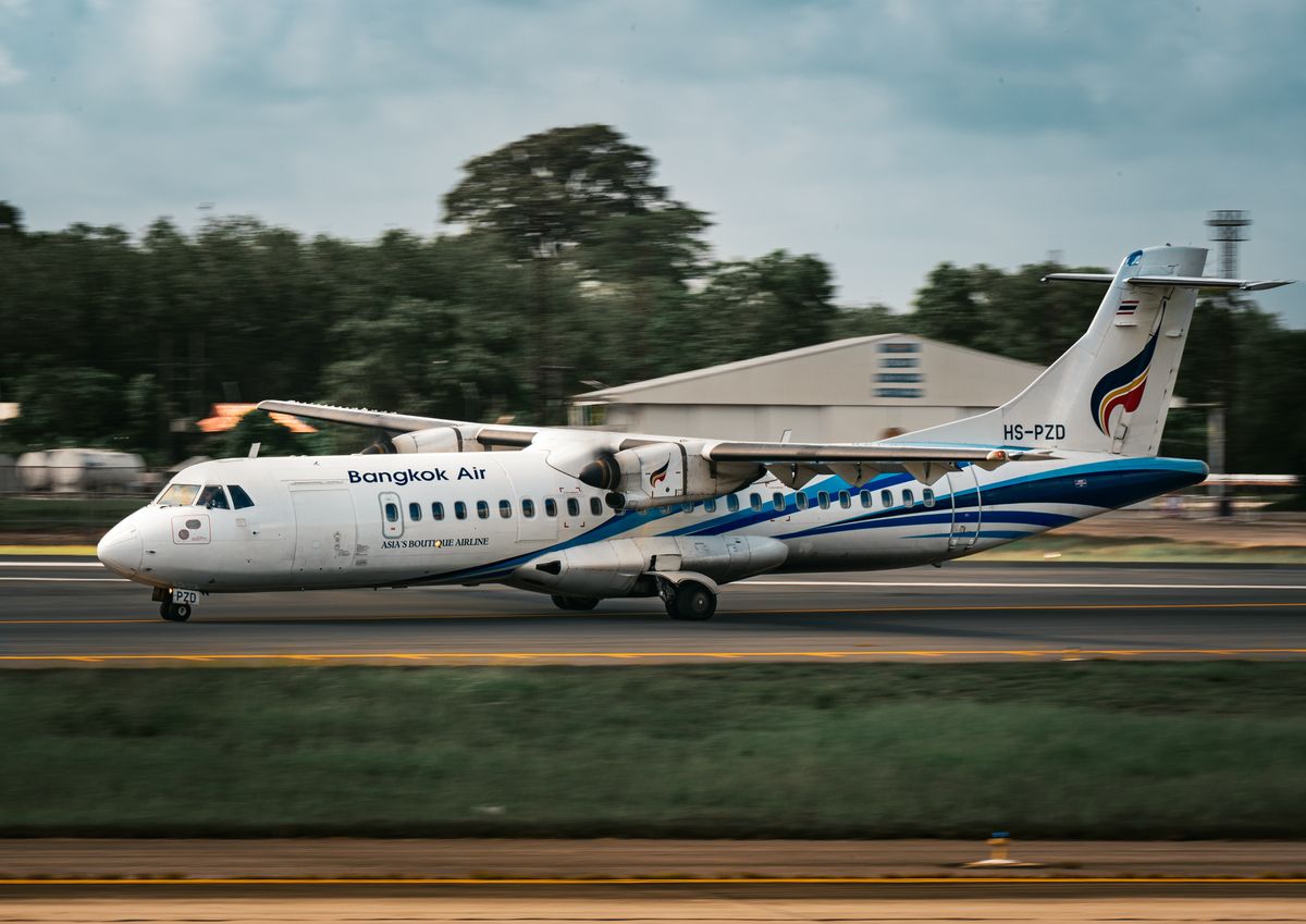 Alliance Air Delhi-Bilaspur flight suffers tyre burst during landing; all 41 on board safe